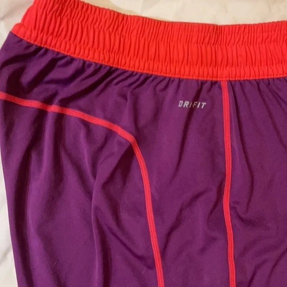 NIKE dri-fit Running Athletic shorts medium - Picture 4 of 9